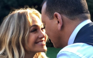 Jennifer Lopez Brags Alex Rodriguez Makes Her Feel Like Teenager Again in Anniversary Message