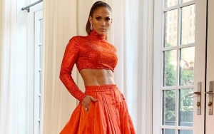 Jennifer Lopez Fights Back Tears During Fashion Icon Speech at CFDA Awards