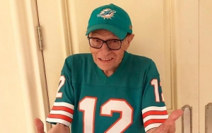 Larry King Moved Out of ICU While Continuing His Battle With Covid-19 