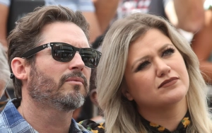 Kelly Clarkson Accuses Ex Brandon Blackstock of Discouraging Her From 'The Voice' Gig