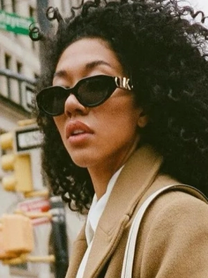 Aoki Lee Simmons Claps Back at Speculation She's on Drugs
