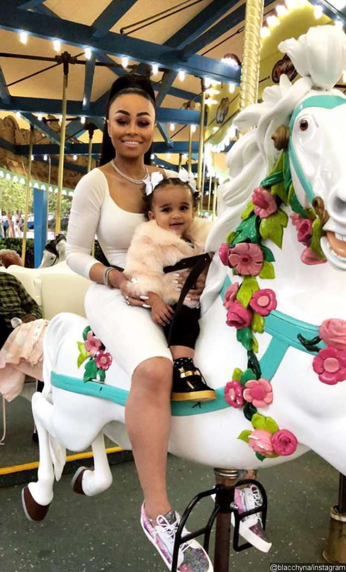 Blac Chyna shared photo from Six Flags trip