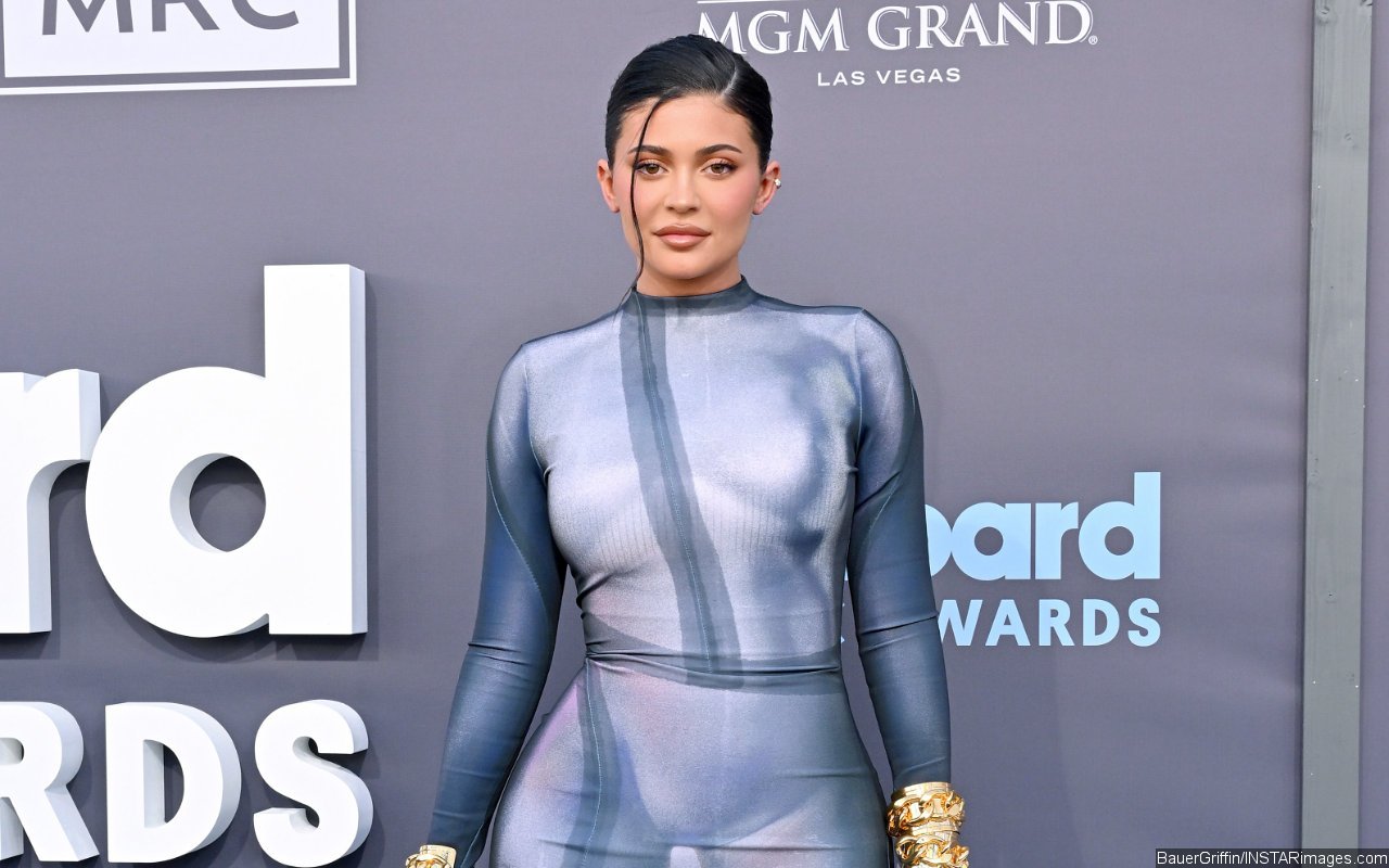 Kylie Jenner Flaunts Curvy Post Baby Figure In Revealing Bodysuit