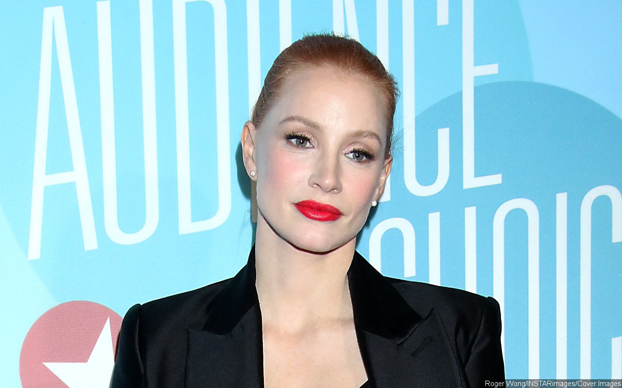 Jessica Chastain Explains Why She 'Got Quite a Lot of Flak' for Wearing Mask at Award Shows