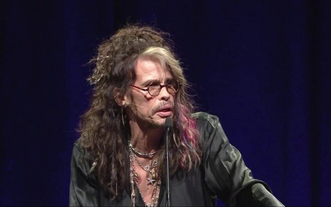 Steven Tyler Unable to Speak Amid Recovery From Bleeding Vocal Cords