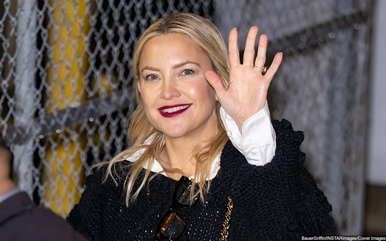 Kate Hudson Performs Debut Single 'Talk About Love' for First Time After Its Release