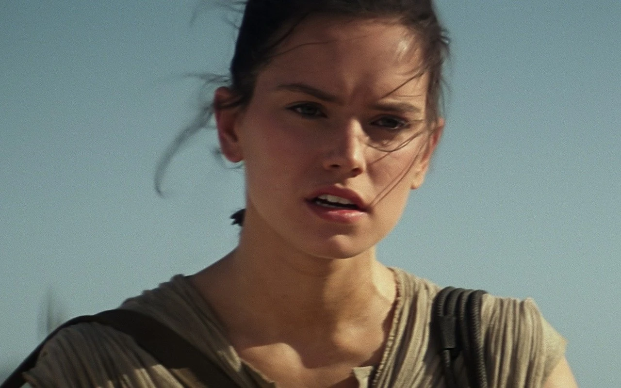 Daisy Ridley Keeps This Phenomenal Memento From Star Wars