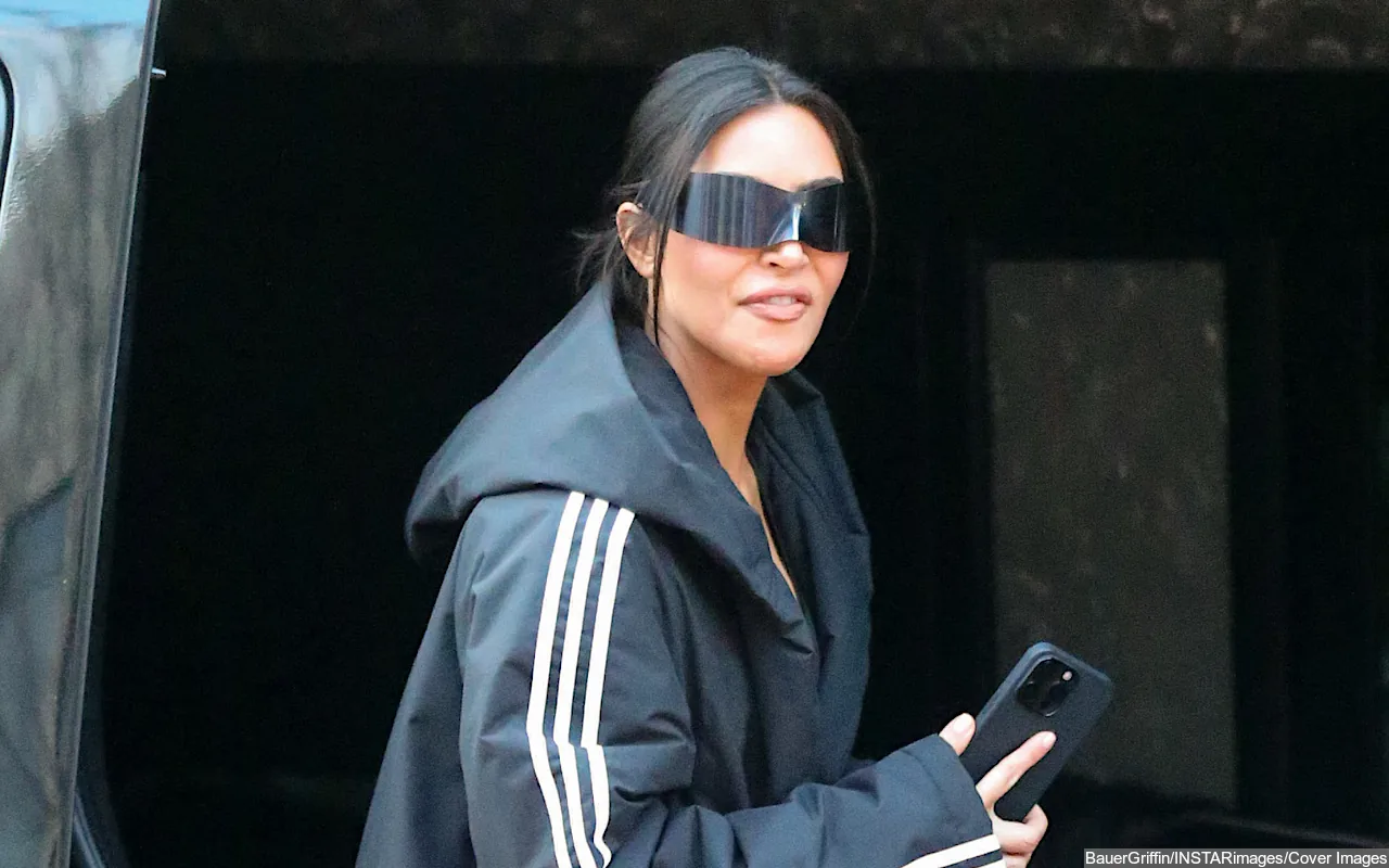 Kim Kardashian Dragged for Flaunting Thin Waist in Mugler Corset