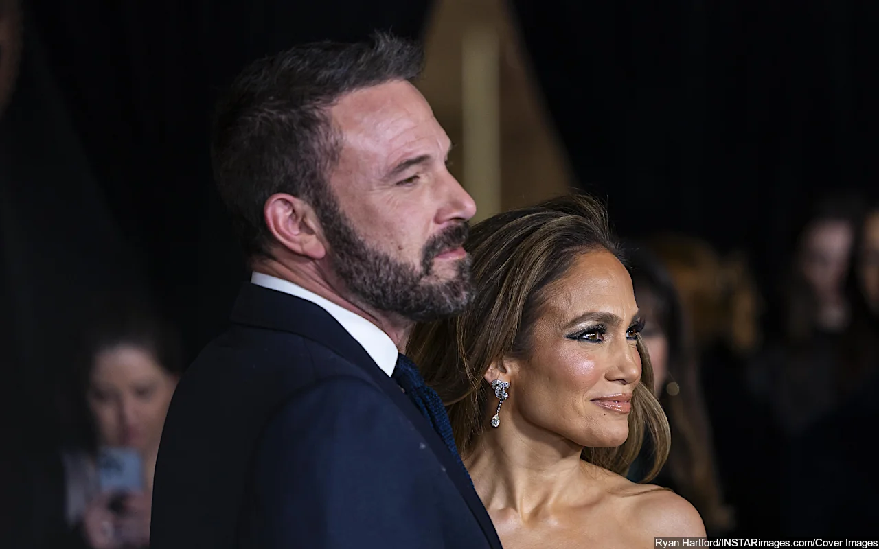 Jennifer Lopez and Ben Affleck Applauded for Cleaning Up Trash After Watching 'Dune: Part Two'