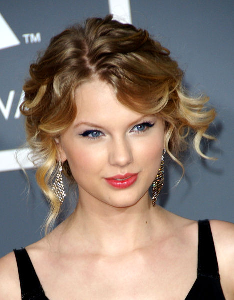 Taylor Swift<br>The 51st Annual GRAMMY Awards - Arrivals