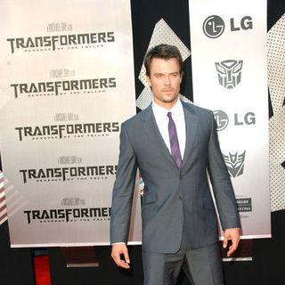 Josh Duhamel in 2009 Los Angeles Film Festival - "Transformers: Revenge of the Fallen" Premiere - Arrivals