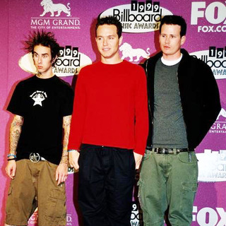 Blink-182 in 1999 Billboard Music Awards