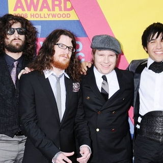 Fall Out Boy in 2008 MTV Video Music Awards - Arrivals