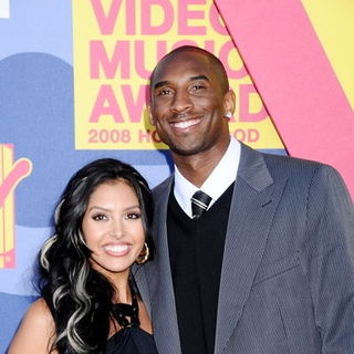 Vanessa Bryant, Kobe Bryant in 2008 MTV Video Music Awards - Arrivals