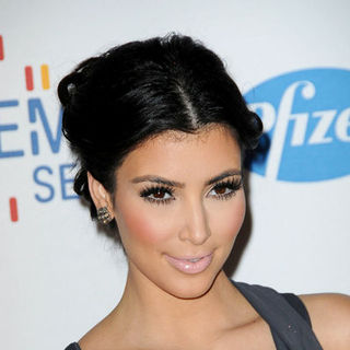 Kim Kardashian in 16th Annual Race to Erase MS "Rock to Erase MS" - Arrivals