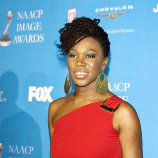 37th Annual NAACP Image Awards - Red Carpet