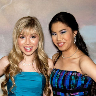 Ashley Argota, Jennette McCurdy in 2009 PRISM Awards - Arrivals