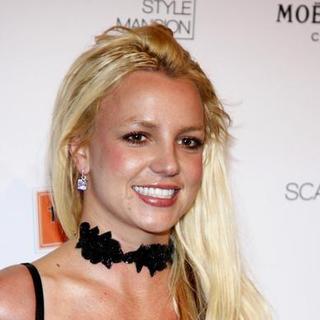 Britney Spears in Scandinavian Style Mansion