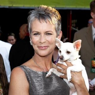 Jamie Lee Curtis in "Beverly Hills Chihuahua" World Premiere - Arrivals