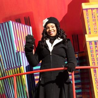 Ashanti in 82nd Annual Macy's Thanksgiving Day Parade
