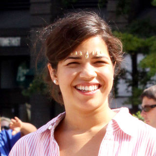 America Ferrera in "Ugly Betty" Filming in Lower Manhattan on August 25, 2009