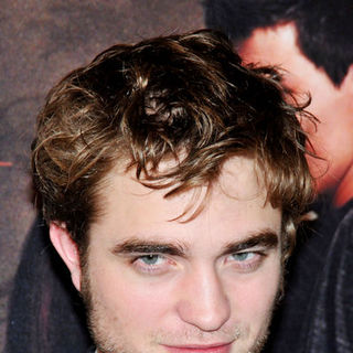 Robert Pattinson in "The Twilight Saga: New Moon" - Paris Photocall