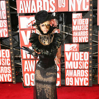 Lady GaGa in 2009 MTV Video Music Awards - Arrivals