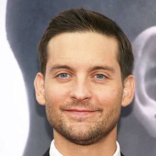 Tobey Maguire in The Cinema Society with Details & DKNY Men Hosted the New York Premiere of "Brothers" - Arrivals