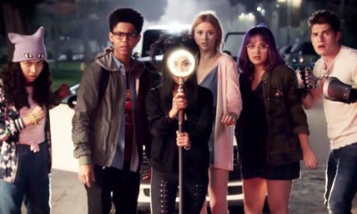 New 'Marvel's Runaways' Official Trailer Features Magic and Old Lace