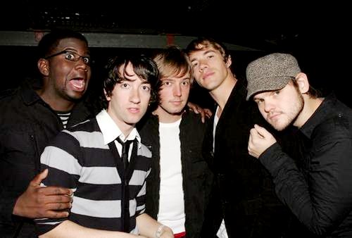 Plain White T's Covering Rihanna's 'Umbrella'