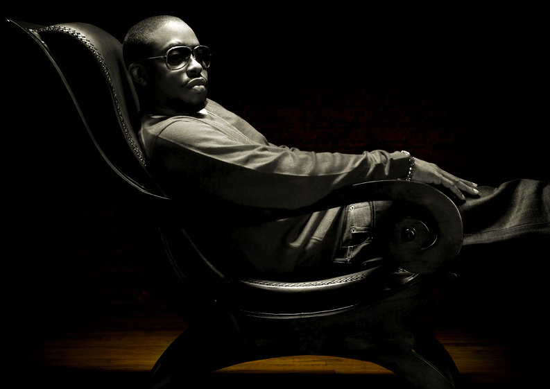 Video Premiere: Raheem DeVaughn's 'Text Messages'