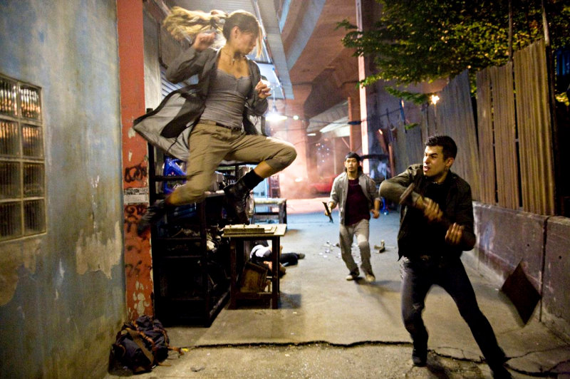 Street Fighting Clip From 'Street Fighter: The Legend of Chun-Li'
