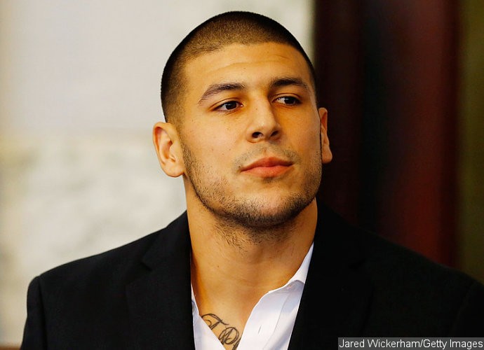 Aaron Hernandez Allegedly Left Suicide Note for His Jailhouse Gay Lover