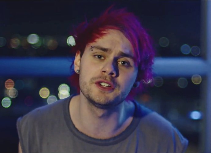 5 Seconds of Summer Debuts Emotional 'Jet Black Heart' Video Aided by Fans
