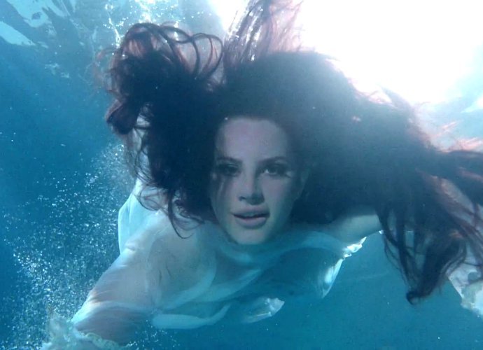 Lana Del Rey Premieres Dreamy 'Music to Watch Boys to' Video