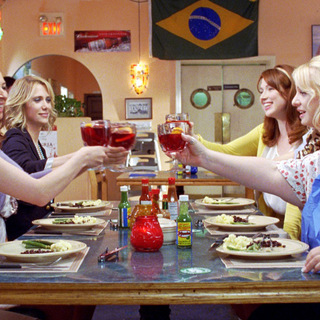 Ellie Kemper, Maya Rudolph, Kristen Wiig, Rose Byrne, Wendi McLendon-Covey and Melissa McCarthy in Universal Pictures' Bridesmaids (2011)