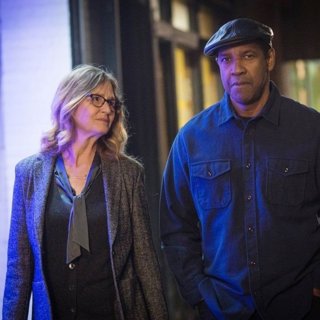 Melissa Leo stars as Susan Plummer and Denzel Washington stars as Robert McCall in Sony Pictures' The Equalizer 2 (2018)