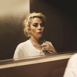 Gaga: Five Foot Two Picture 2