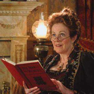Lynn Redgrave as Aunt Millicent in Universal Pictures' Peter Pan (2003)