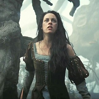 Snow White and the Huntsman Picture 17