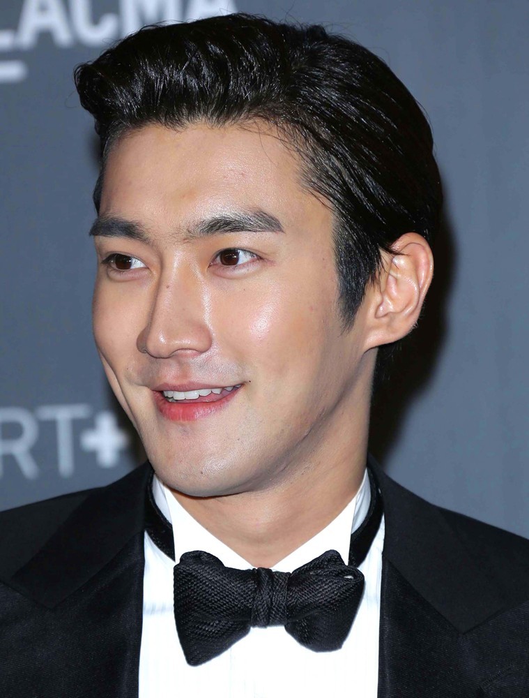 Choi Siwon Images amp; Pictures  Becuo