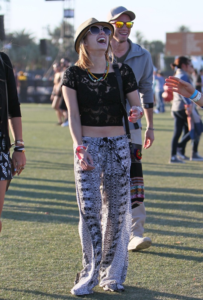 emma roberts Picture 104 Celebrities at The 2012 Coachella Valley