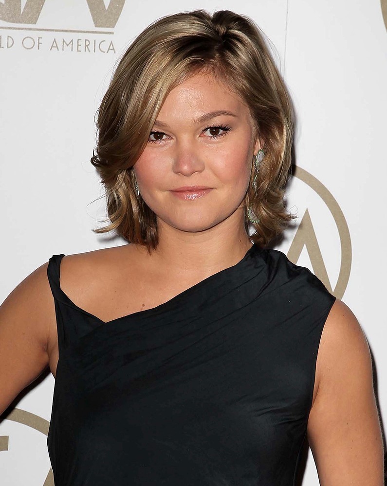 Julia Stiles Picture 38 - 24th Annual Producers Guild Awards - Arrivals