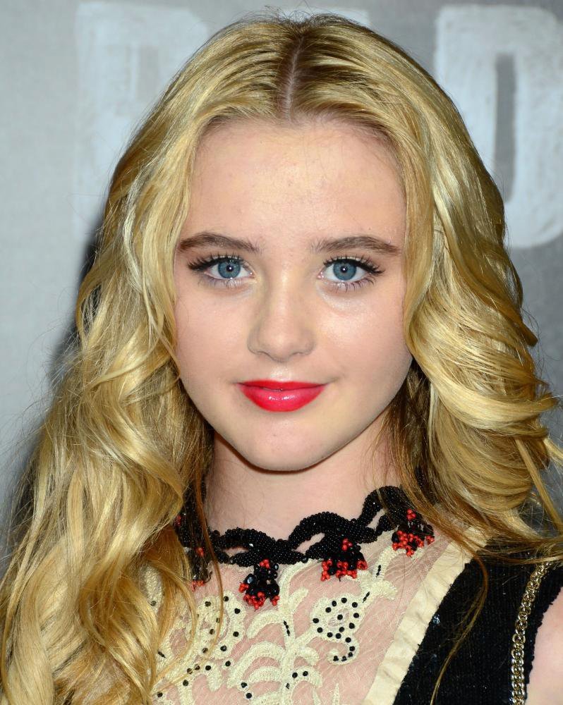 Kathryn Newton Picture 9   World Premiere Of Bad Teacher   Arrivals