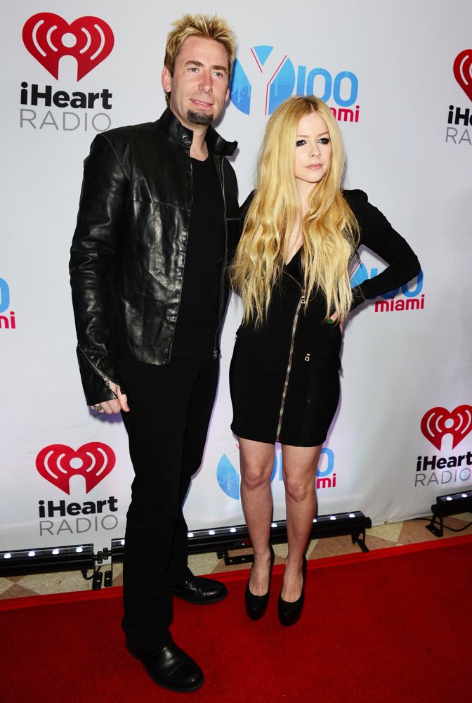 http://www.aceshowbiz.com/images/wennpic/kroeger-lavigne-y100-s-jingle-ball-2013-01.jpg