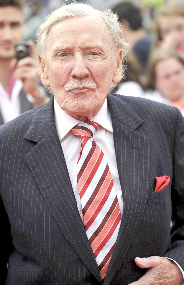 Leslie Phillips Net Worth