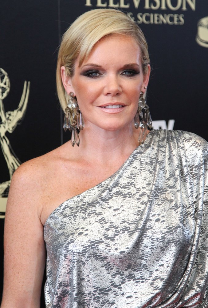 Maura West Net Worth