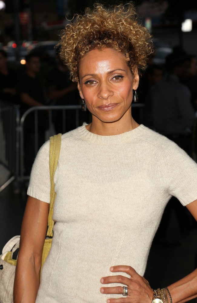 Michelle Hurd Weight, height, Bra size, Breast – TheNetWorthCeleb