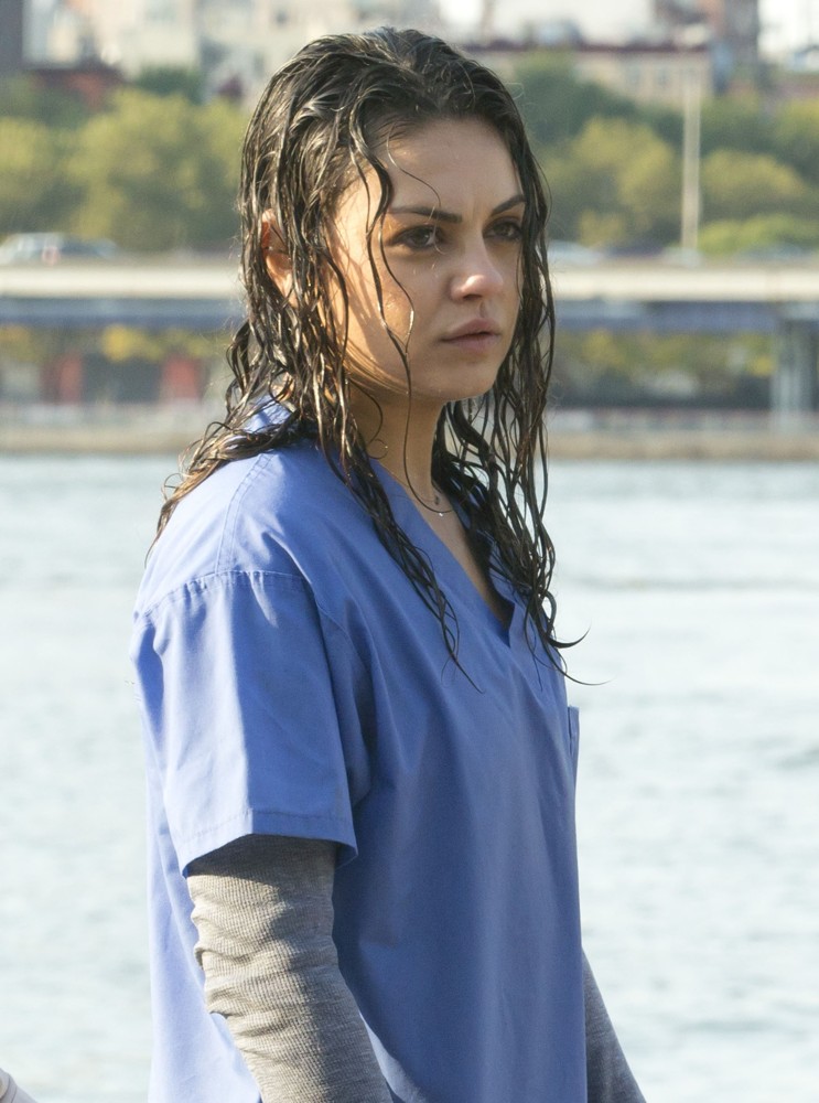 Mila Kunis Picture 99 On The Set Of The Angriest Man In