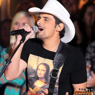 Brad Paisley Picture 67 - Brad Paisley Performing